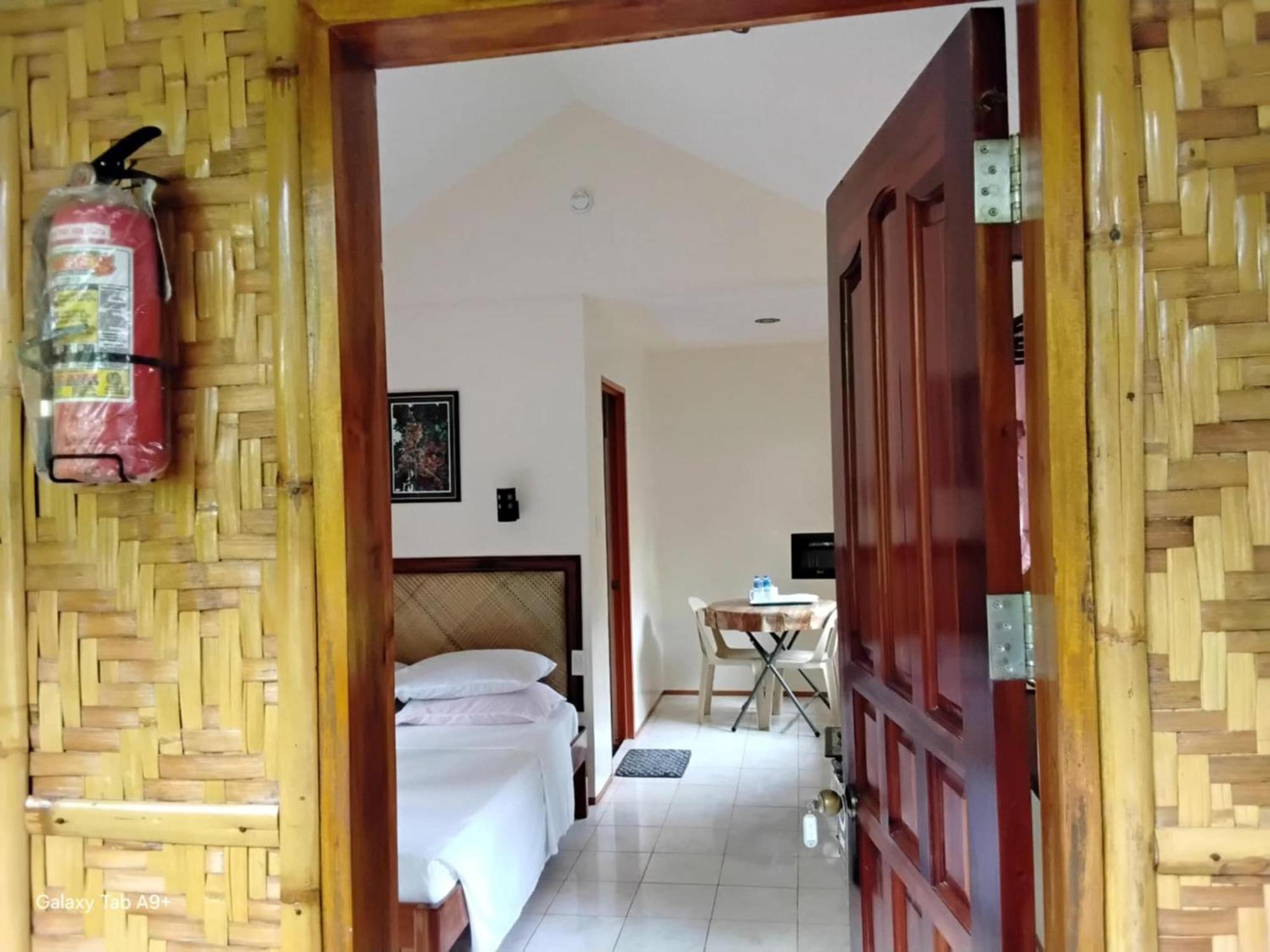 Camiguin Lanzones Resort Mambajao Camera foto