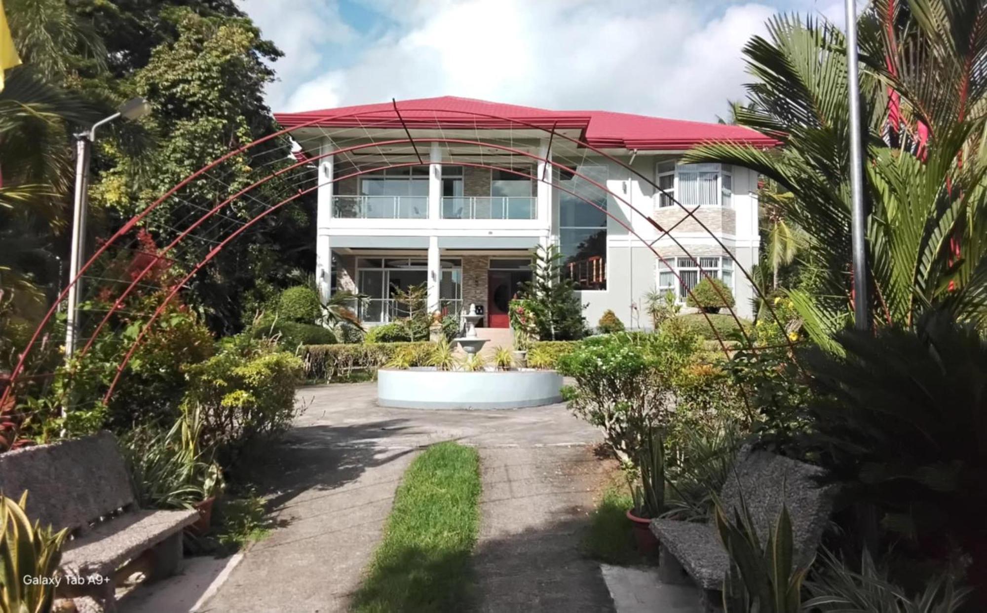 Camiguin Lanzones Resort Mambajao Esterno foto