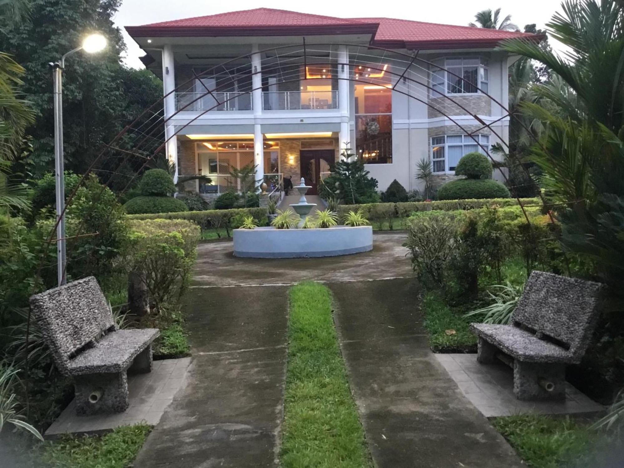 Camiguin Lanzones Resort Mambajao Esterno foto