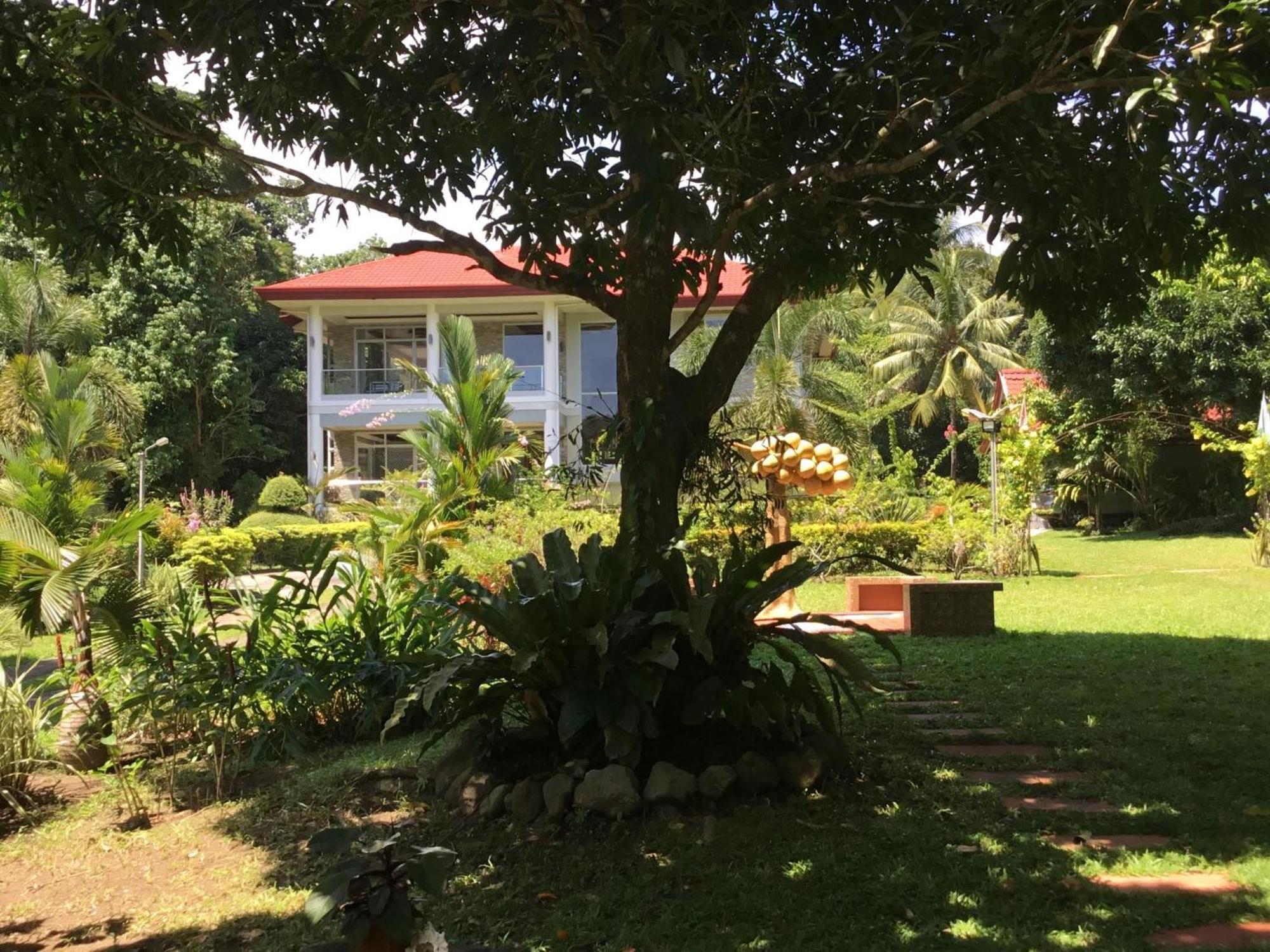 Camiguin Lanzones Resort Mambajao Esterno foto